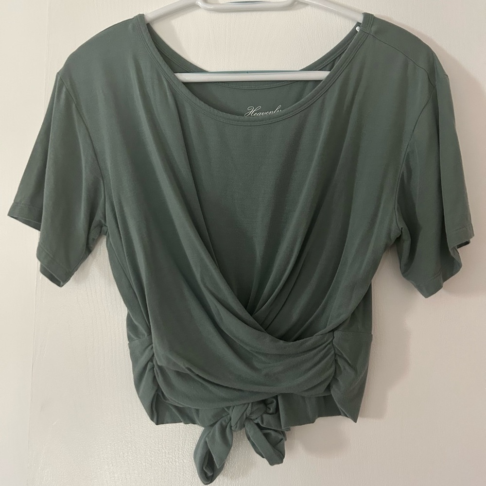 Heavenly by Victoria short sleeve tie top